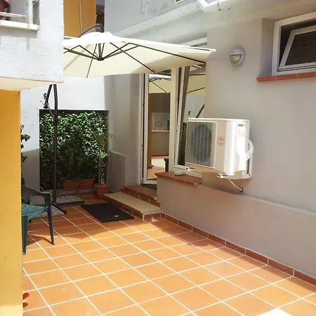 Pensionat Lewisrooms Domo 2*