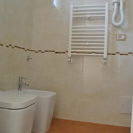 Affittacamere Lewisrooms Domo Cagliari